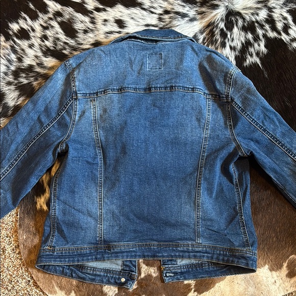 Kensie Blue Jean Jacket with Classic Trucker Style - Picture 3 of 4
